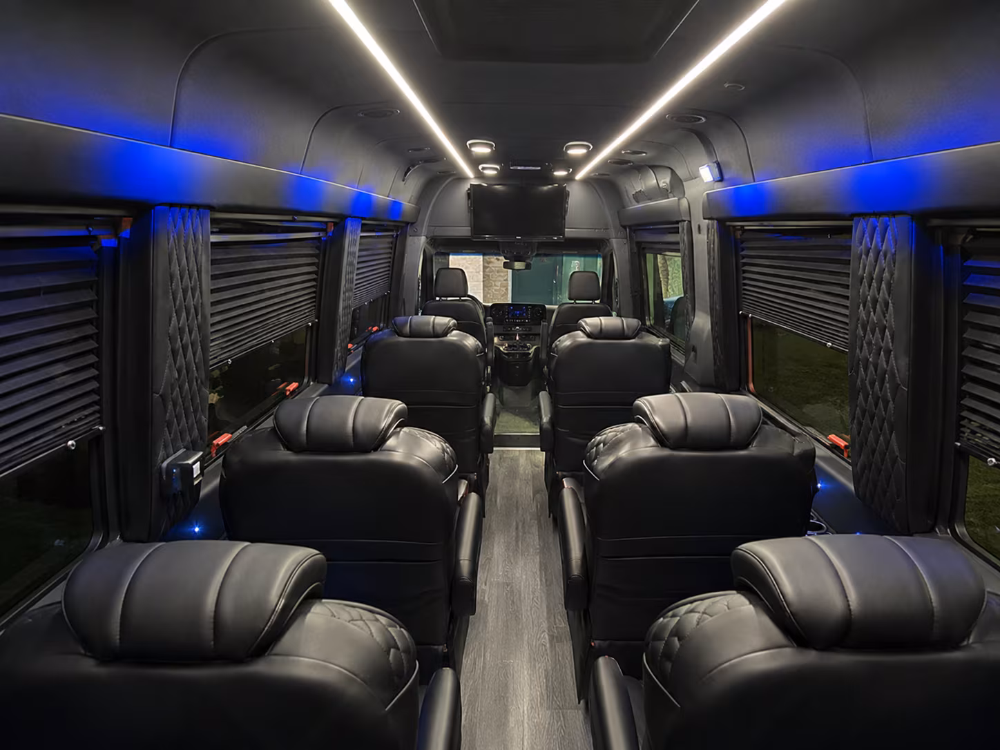 book the perfect ride for your next airport transfer 1
