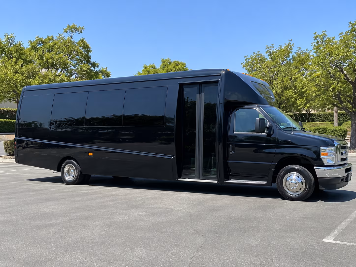 book the perfect ride for your next wine tour 5