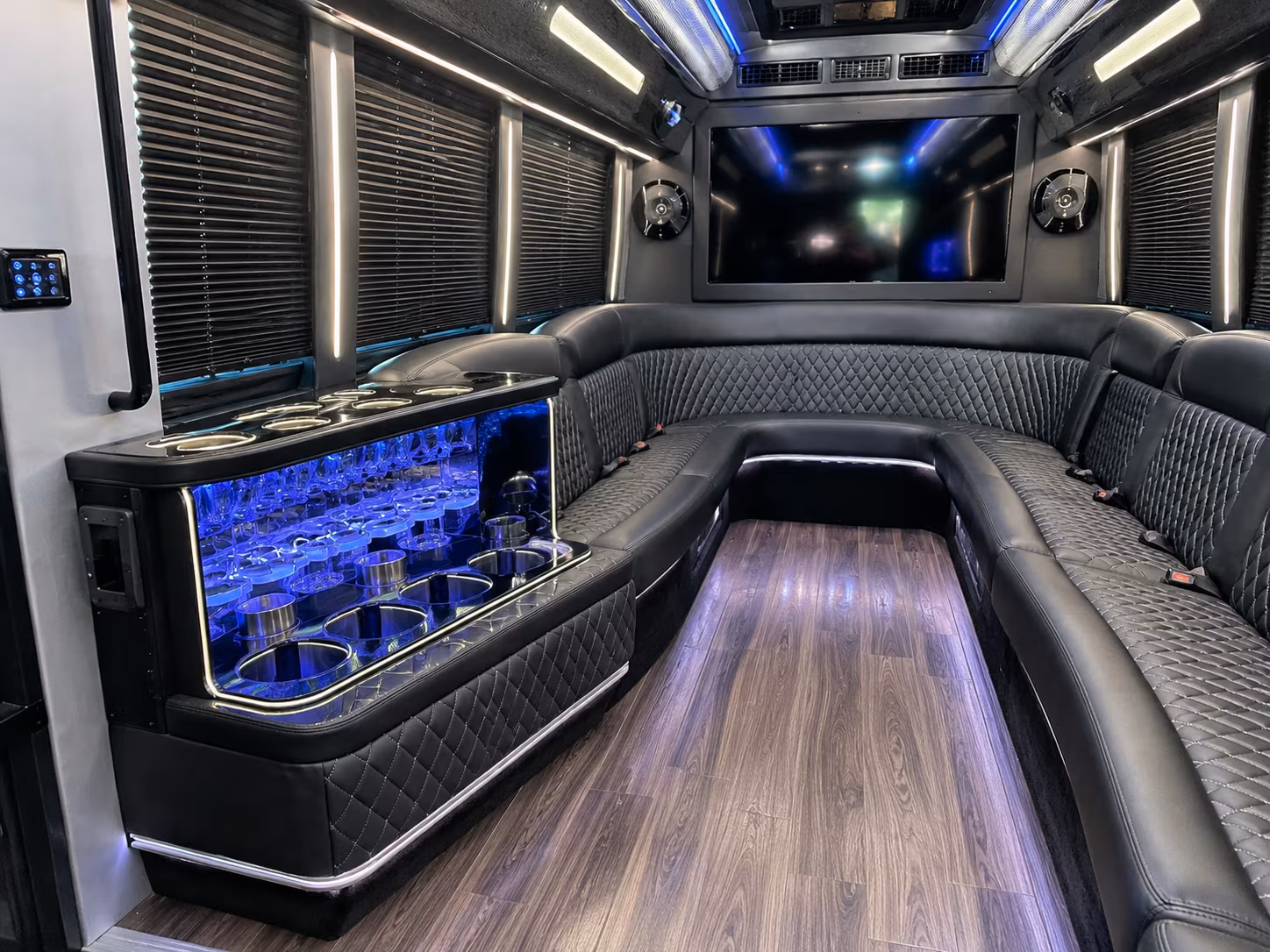 party bus rentals in pasco for the perfect prom night